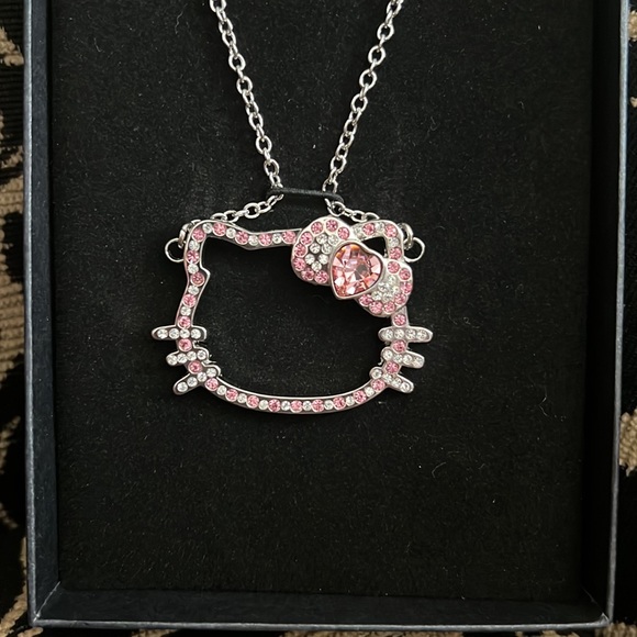 Bling Bling Hello Kitty Necklace - Picture 1 of 2